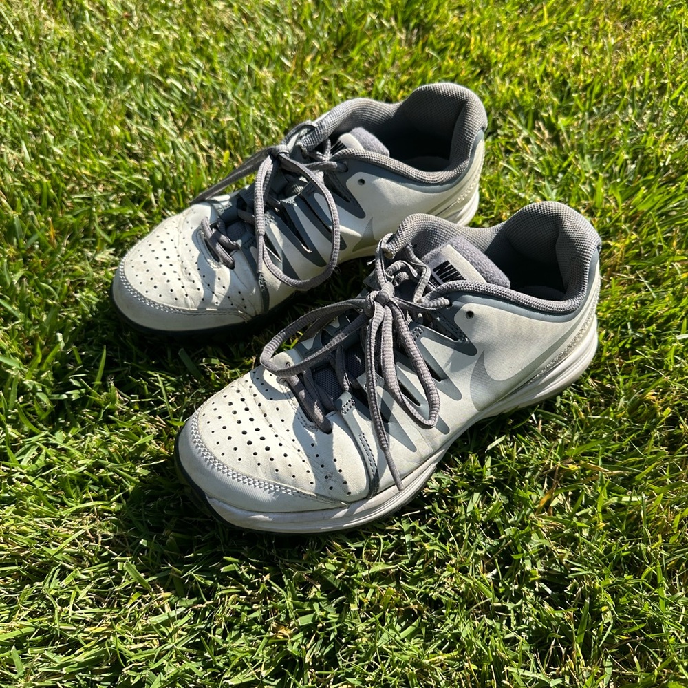 Nike tennis shoes
